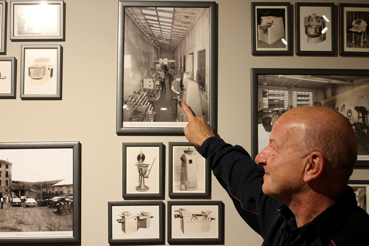 Bortolo shows himself in the picture in the Sottoriva Museum